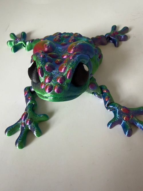 3D Printed Articulated Frog Toy with Green Body and Red Spots for Kids' Play